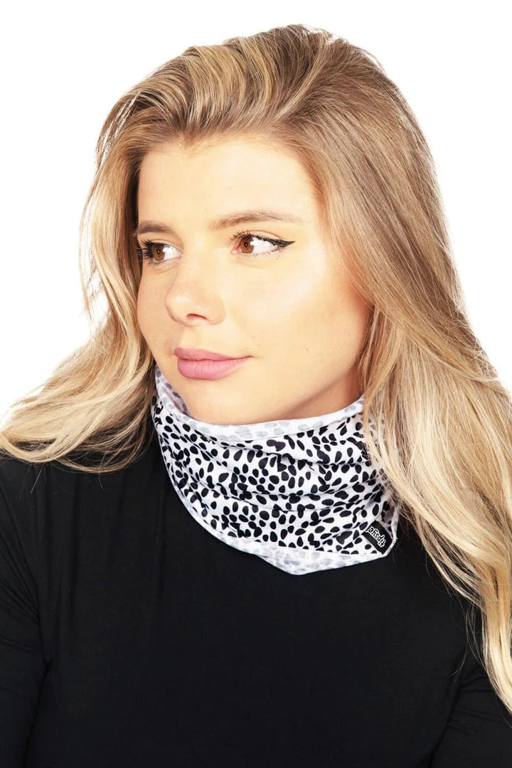 Tipsy Elves Holidays & Occasions Spotted Black And White Neck Warmer 5 Tipsy Elves Holidays & Occasions Spotted Black And White Neck Warmer